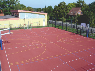 Kleinspielfeld einer Grundschule in Brandenburg